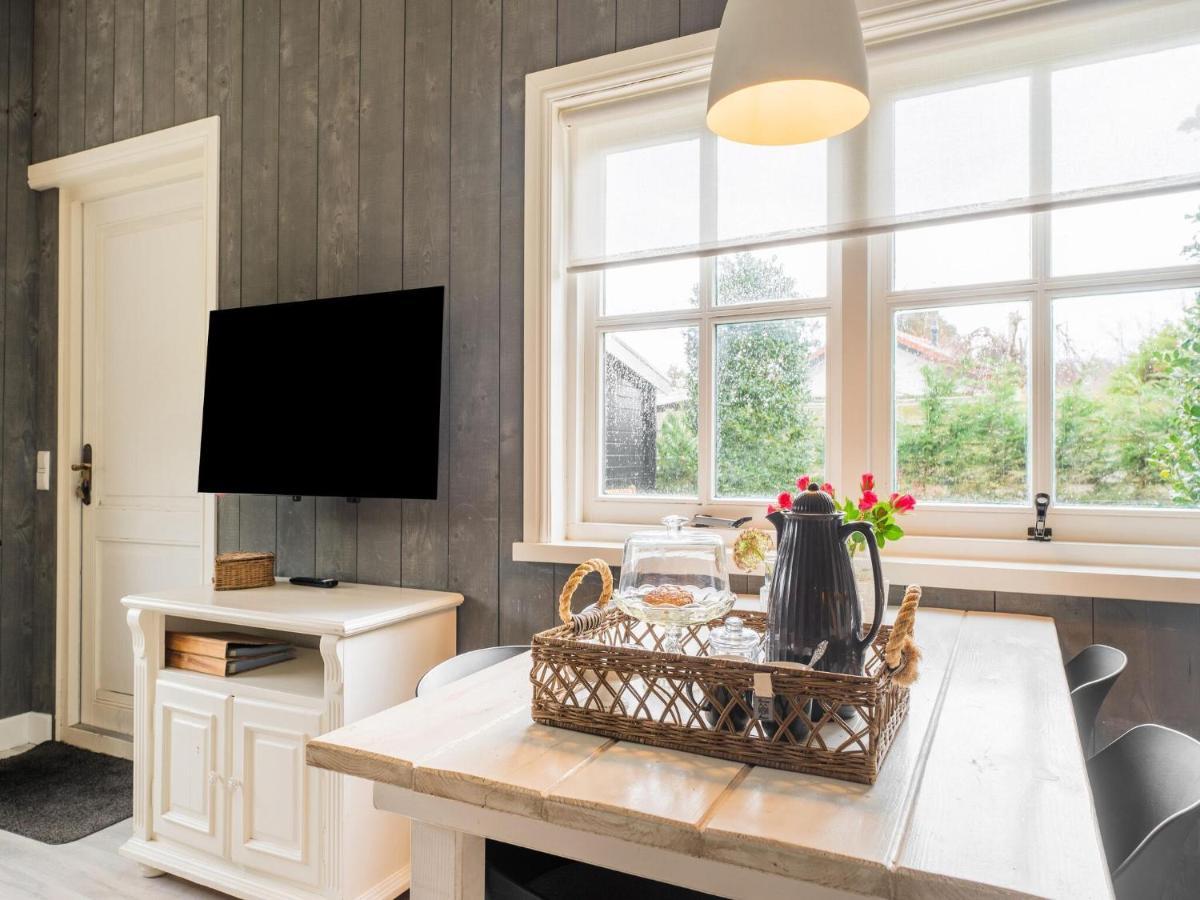 Quaint Summer Holiday Home In Egmond Binnen Εξωτερικό φωτογραφία
