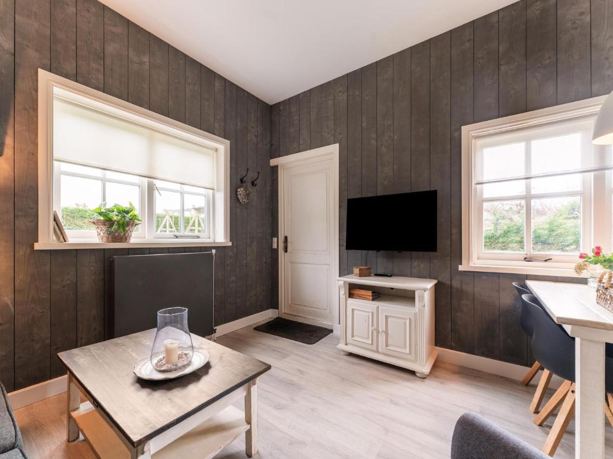 Quaint Summer Holiday Home In Egmond Binnen Εξωτερικό φωτογραφία